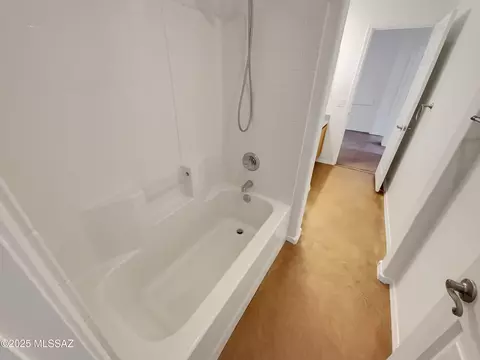 Bath - 8429 S Burien Rd, Tucson, AZ 85747 photo 2 of 3