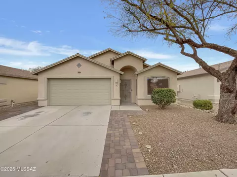 8429 S Burien Rd, Tucson, AZ 85747