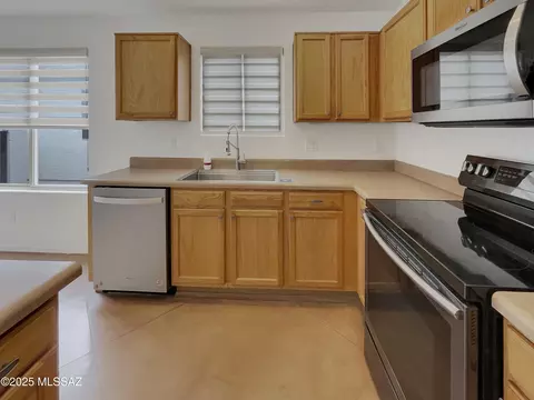 Kitchen - 8429 S Burien Rd, Tucson, AZ 85747 photo 3 of 3