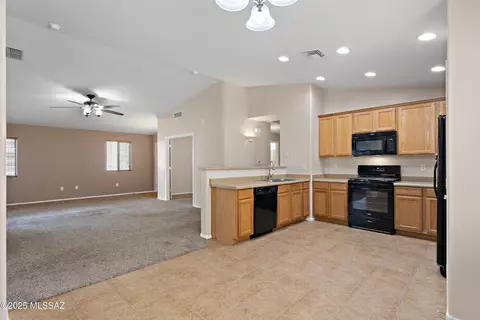 Kitchen - 5989 E Chaucers Dr, Tucson, AZ 85756 photo 2 of 3
