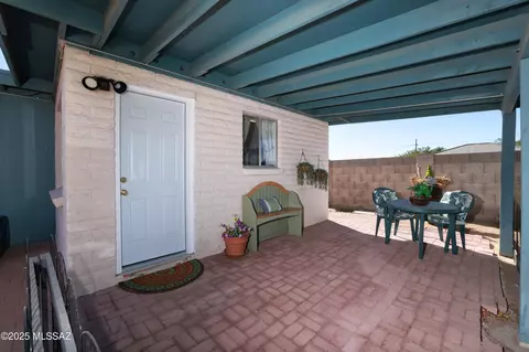 Exterior - 9521 E Myra Dr, Tucson, AZ 85730 photo 8 of 10