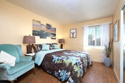 Bedroom - 9521 E Myra Dr, Tucson, AZ 85730 photo 3 of 5
