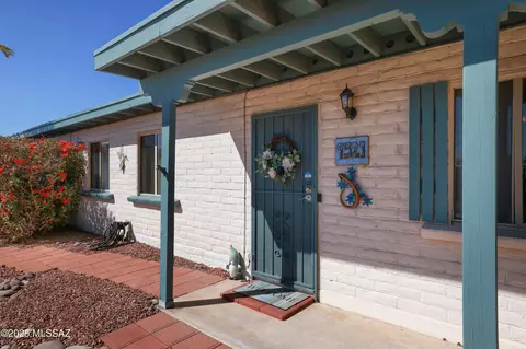 Exterior - 9521 E Myra Dr, Tucson, AZ 85730 photo 1 of 10
