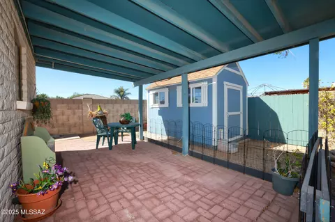Exterior - 9521 E Myra Dr, Tucson, AZ 85730 photo 5 of 10