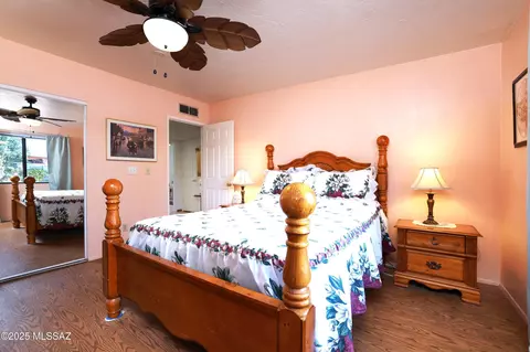 Bedroom - 9521 E Myra Dr, Tucson, AZ 85730 photo 2 of 5