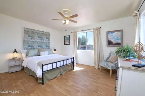 Bedroom - 9521 E Myra Dr, Tucson, AZ 85730 photo 4 of 5