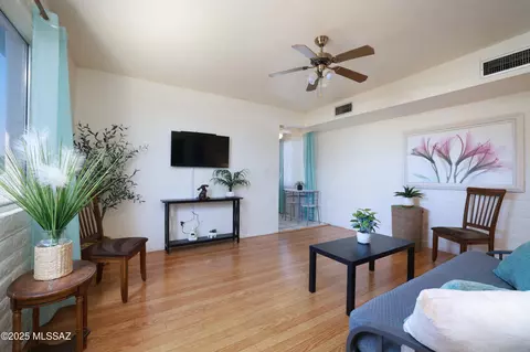 Living - 9521 E Myra Dr, Tucson, AZ 85730 photo 4 of 4