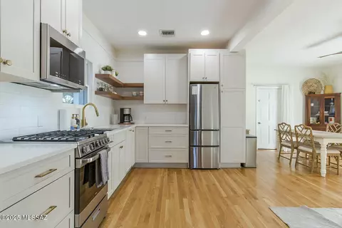 Kitchen - 424 E 16th St, Tucson, AZ 85701 photo 3 of 4