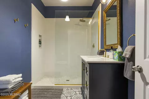 Bath - 424 E 16th St, Tucson, AZ 85701 photo 1 of 3