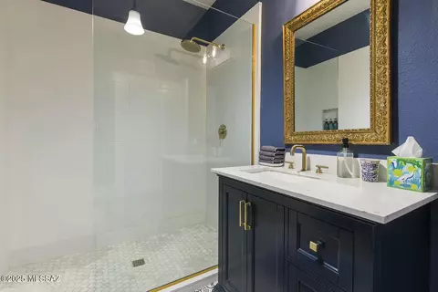 Bath - 424 E 16th St, Tucson, AZ 85701 photo 2 of 3