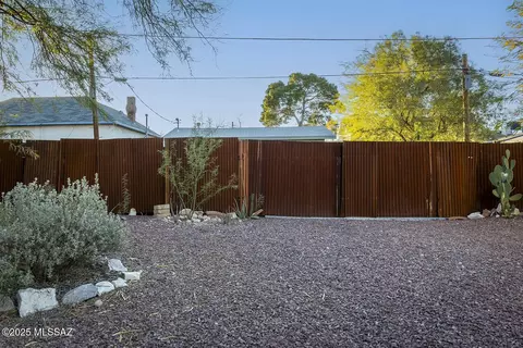 Exterior - 424 E 16th St, Tucson, AZ 85701 photo 10 of 13