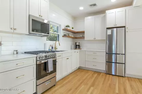Kitchen - 424 E 16th St, Tucson, AZ 85701 photo 4 of 4