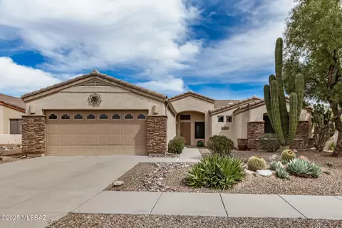 11608 N Flat Iron Dr, Tucson, AZ 85737