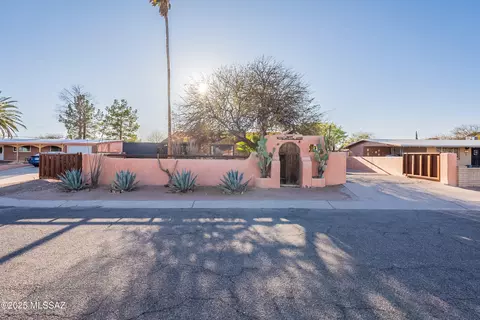 2671 W Tolosa Cir, Tucson, AZ 85746