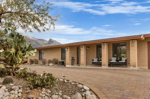 6660 N Pidgeon Spring Pl, Tucson, AZ 85718