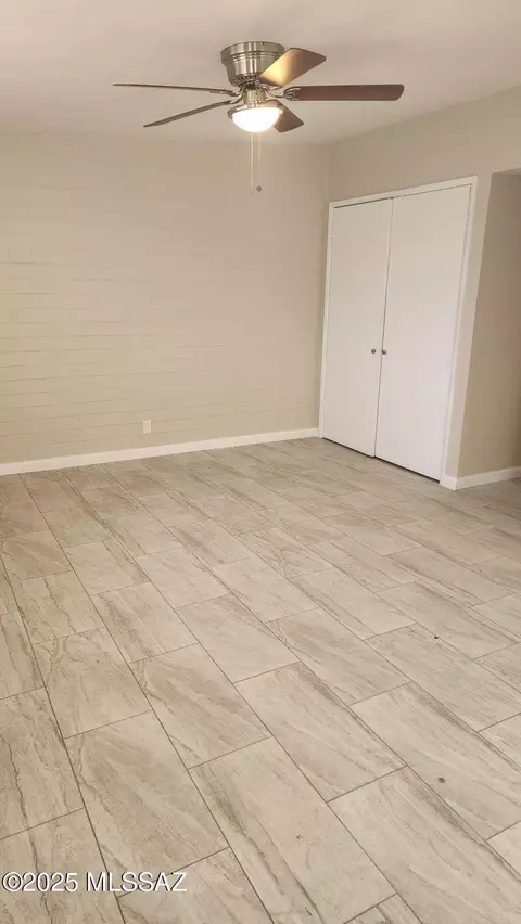 1009 E Kentucky St, Tucson, AZ 85714