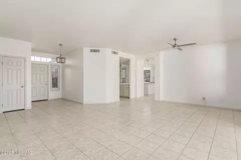 Living - 64685 E Drifter Dr, Saddlebrooke, AZ 85739 photo 1 of 9