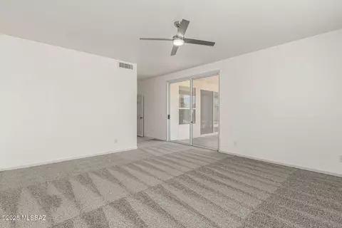 Living - 64685 E Drifter Dr, Saddlebrooke, AZ 85739 photo 7 of 9