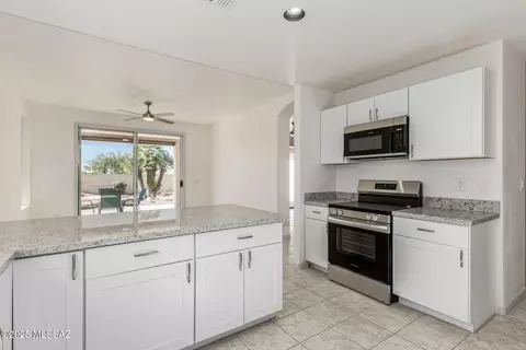 Kitchen - 64685 E Drifter Dr, Saddlebrooke, AZ 85739 photo 1 of 3