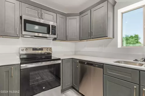 Kitchen - 3432 E Lee St, Tucson, AZ 85716 photo 4 of 5