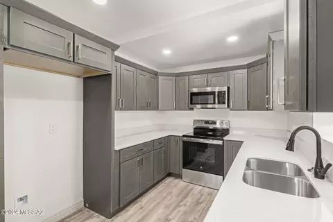 Kitchen - 3432 E Lee St, Tucson, AZ 85716 photo 3 of 5