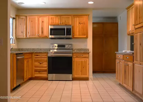 7615 E Golf Links Rd, Tucson, AZ 85730