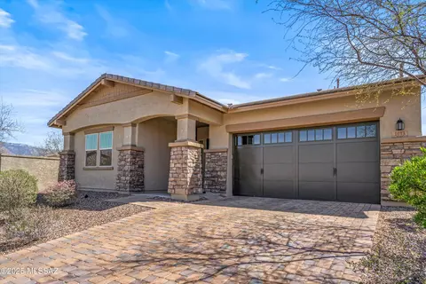 1013 W Desert Firetail Ln, Oro Valley, AZ 85755
