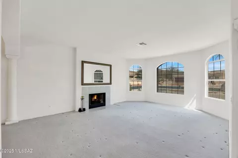 Living - 65621 E Desert Moon Ct, Saddlebrooke, AZ 85739 photo 1 of 4