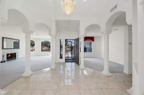 Entry Way - 65621 E Desert Moon Ct, Saddlebrooke, AZ 85739 photo 2 of 3