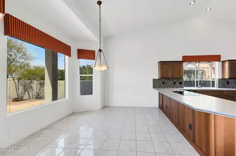 Kitchen - 65621 E Desert Moon Ct, Saddlebrooke, AZ 85739 photo 7 of 8