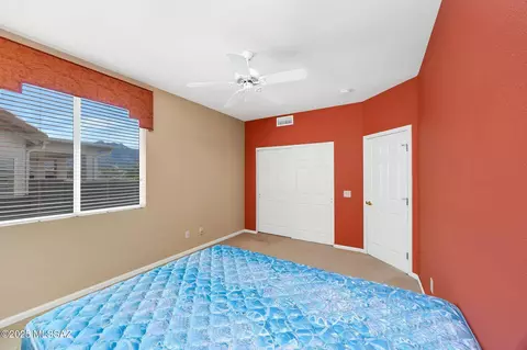Bedroom - 65621 E Desert Moon Ct, Saddlebrooke, AZ 85739 photo 4 of 6
