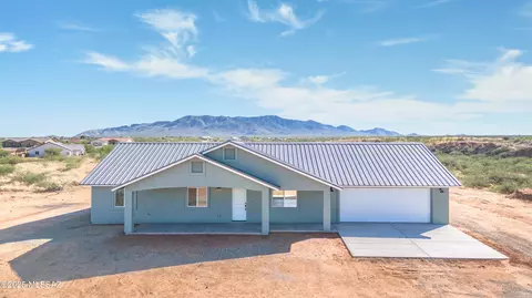 1566 S Canyon Overlook Trl, Benson, AZ 85602