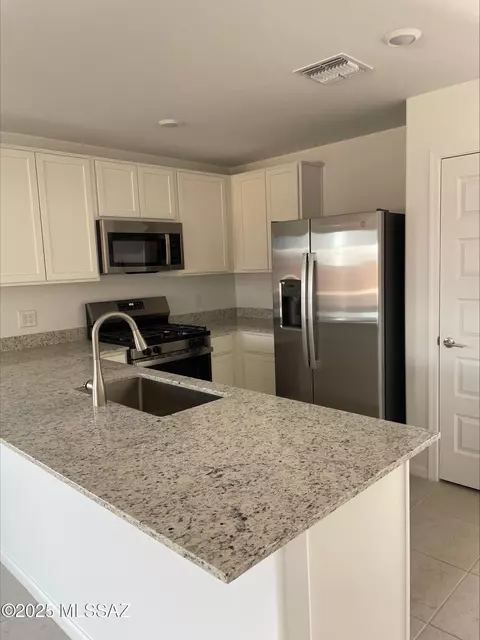 Kitchen - 12800 E Daisy Moore Pl, Vail, AZ 85641 photo 1 of 1