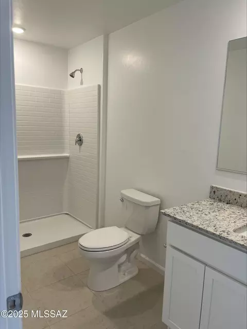 Bath - 12800 E Daisy Moore Pl, Vail, AZ 85641 photo 2 of 2