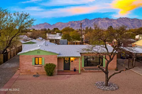 2817 E Linden St, Tucson, AZ 85716