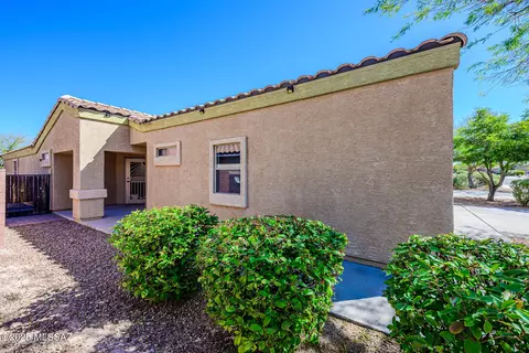 Exterior - 7177 E Alderberry St, Tucson, AZ 85756 photo 4 of 9