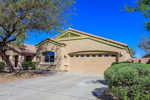 Exterior - 7177 E Alderberry St, Tucson, AZ 85756 photo 2 of 9