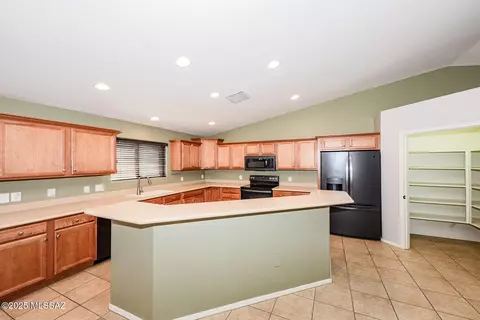 Kitchen - 7177 E Alderberry St, Tucson, AZ 85756 photo 1 of 4