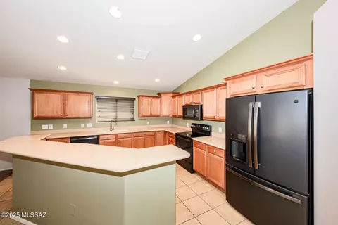 Kitchen - 7177 E Alderberry St, Tucson, AZ 85756 photo 2 of 4