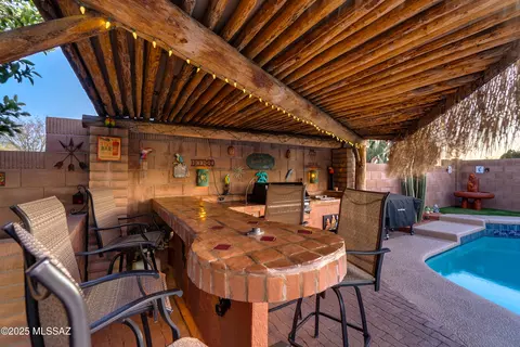 Exterior - 7618 E Logan Dr, Tucson, AZ 85730 photo 7 of 16