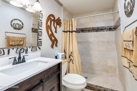 Bath - 7618 E Logan Dr, Tucson, AZ 85730 photo 2 of 2