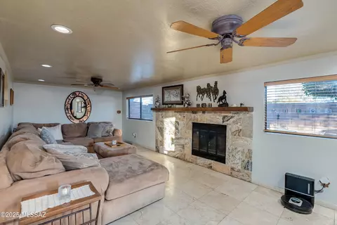 Living - 7618 E Logan Dr, Tucson, AZ 85730 photo 5 of 5