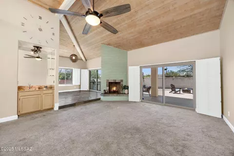 2481 W Fostoria Pl, Tucson, AZ 85742