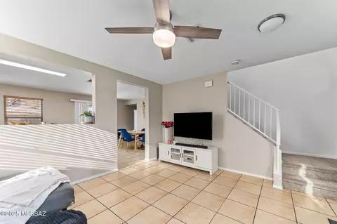 Entry Way - 4255 E Babbling Brook Dr, Tucson, AZ 85712 photo 3 of 4