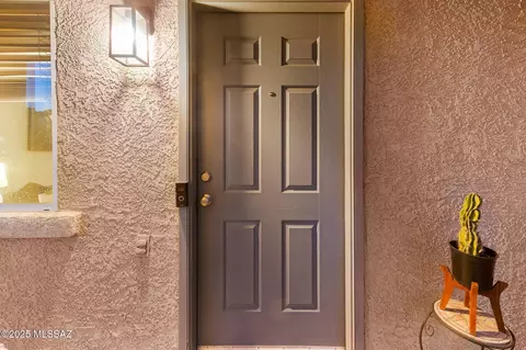 Entry Way - 4255 E Babbling Brook Dr, Tucson, AZ 85712 photo 1 of 4