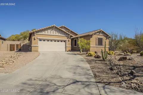 590 E Channel View Pl, Oro Valley, AZ 85737