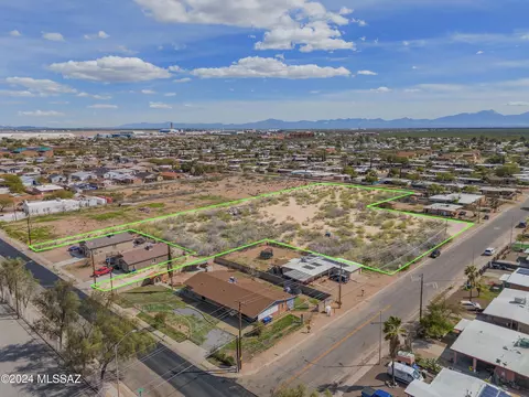 6935 S San Fernando Ave, Tucson, AZ 85756