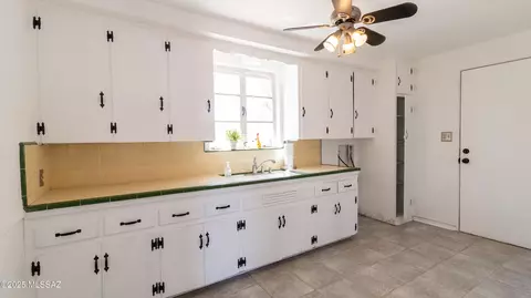 Kitchen - 6202 E 17th St, Tucson, AZ 85711 photo 1 of 2