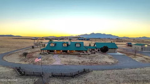 140 Elgin Rd, Elgin, AZ 85611