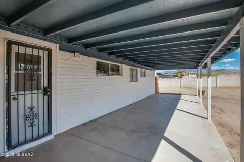 Exterior - 8936 E Harborage Dr, Tucson, AZ 85710 photo 2 of 14